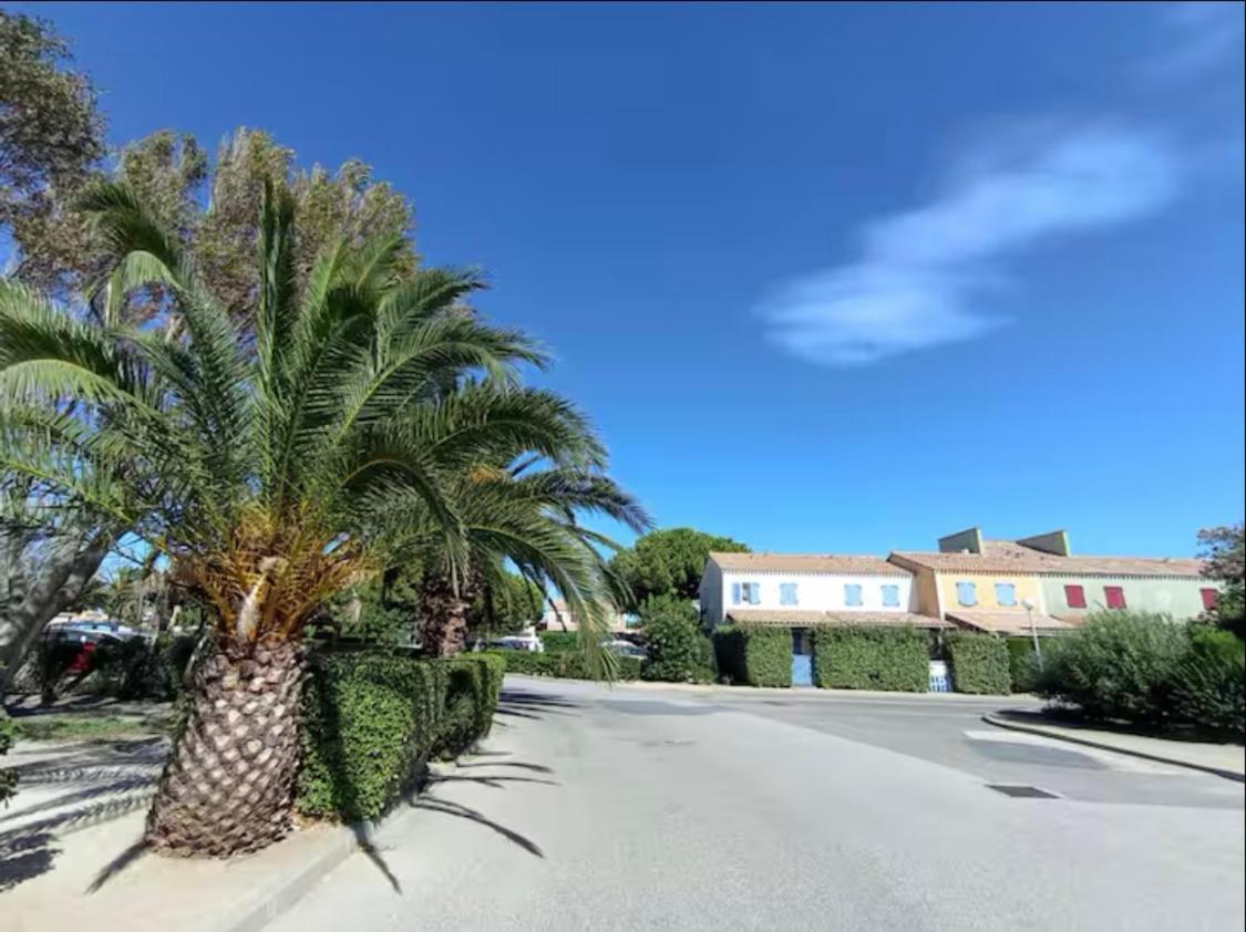 Belle Marina En Bord D'Etang Villa Le Barcares Exterior photo