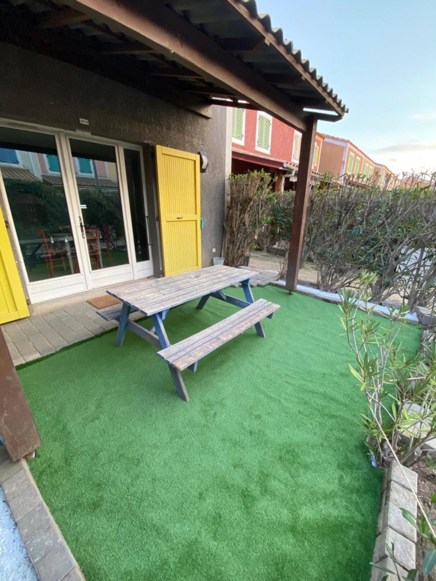 Belle Marina En Bord D'Etang Villa Le Barcares Exterior photo